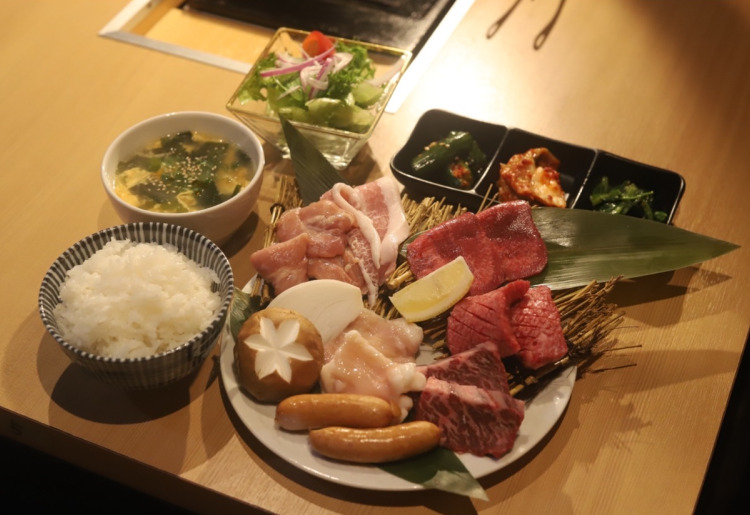 ■やき肉定食