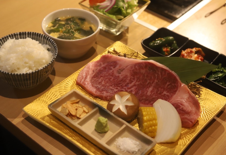■黒毛和牛サーロイン定食